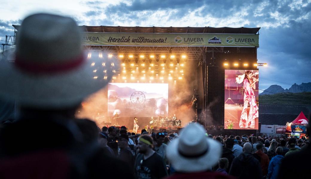 Rund 10'000 Menschen verfolgen am Mittwochabend das Konzert von Andrea Berg am Flumserberg Open Air. 