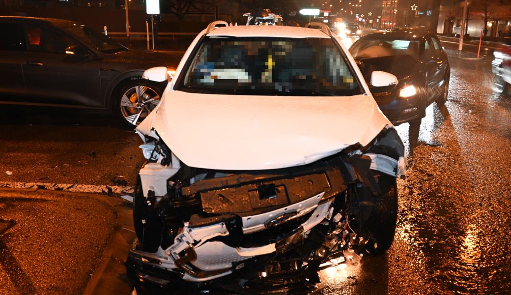 An den Autos entstand Sachschaden im Wert von rund 35'000 Franken.