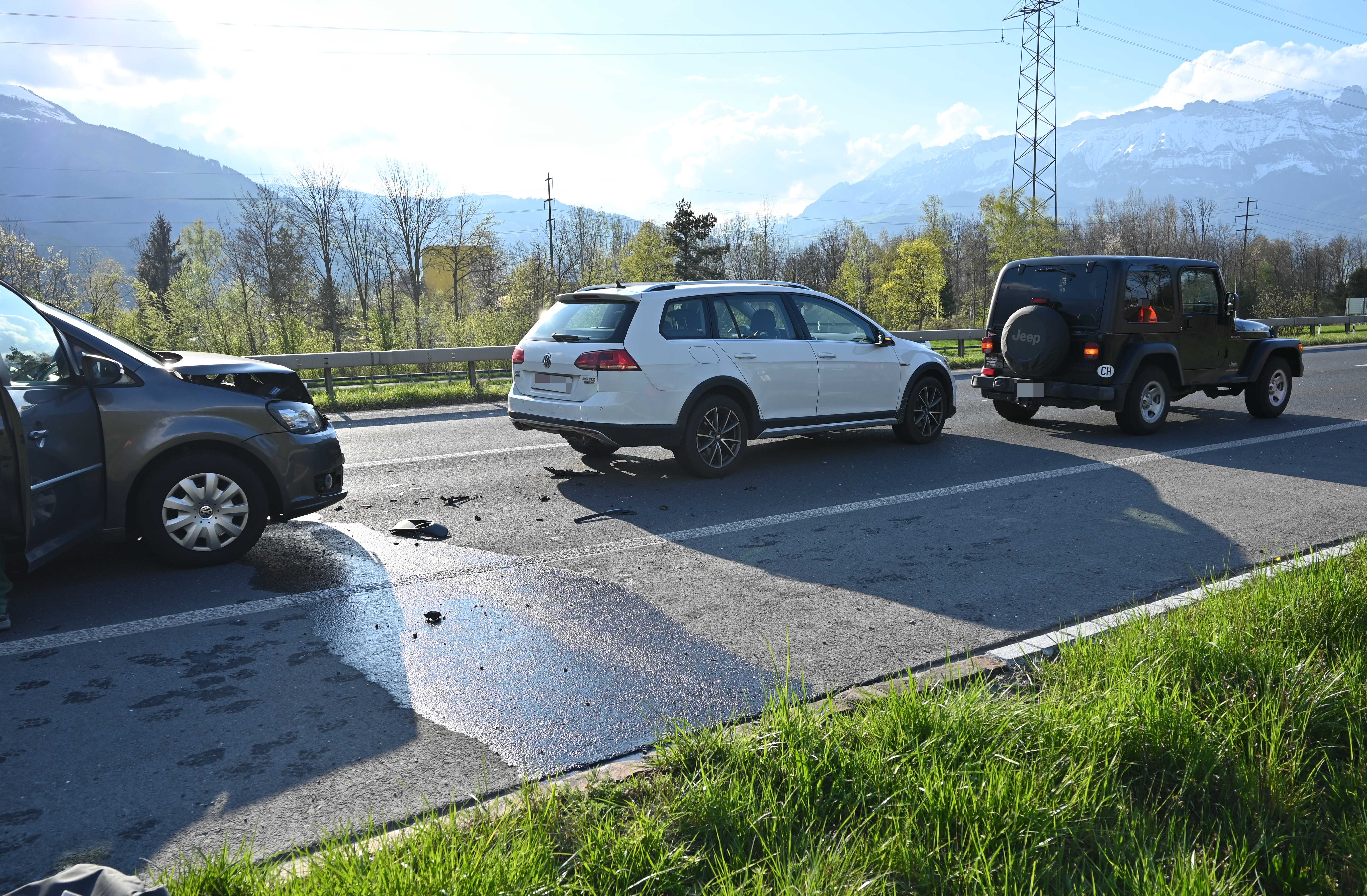 Auffahrunfall Mit Drei Fahrzeugen Auf Autobahn | W&O