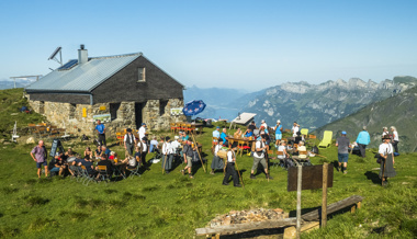 Ausblick spendet Kraft: Jubiläumsgottesdienst des SAC auf dem Alvier