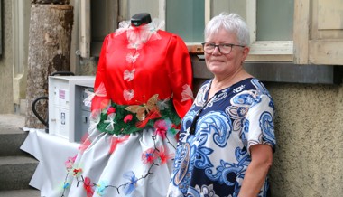 Schneiderin Therese Mathys verwandelt Reststoffe in einzigartige Modekreationen