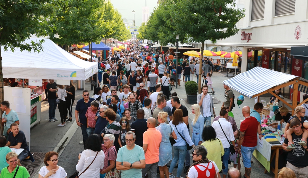  Positive News: Nach zwei Jahren Unterbruch findet das Buchserfest in diesem Jahr wieder statt. 