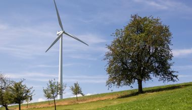 Schandfleck oder Symbol des Fortschritts? Gemeinde informiert über Windkraft