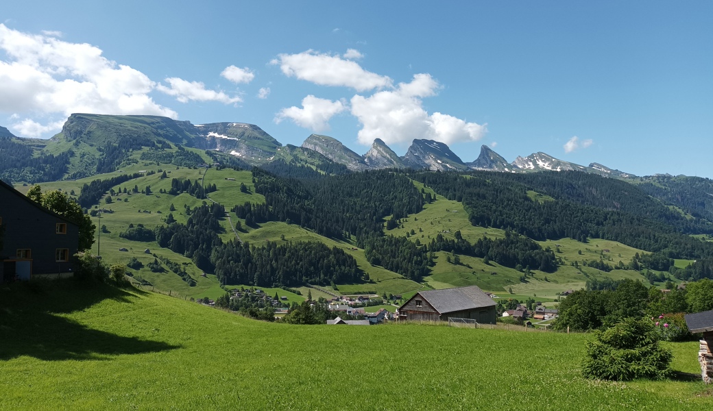 Das Gebiet Iltios wird als weiterer touristischer Schwerpunkt definiert und es wird ein zusätzliches Projekt (Berghaus) in den Richtplan aufgenommen. 