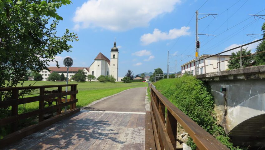  Bei Strasse und Schiene wird über neue Lösungen laut nachgedacht. 