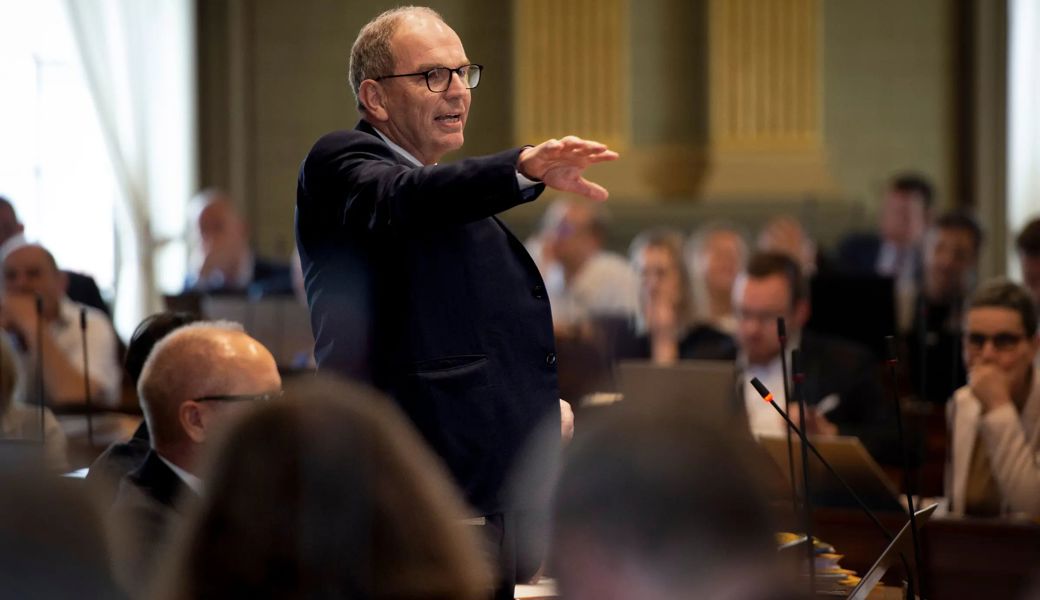 Schneller, schlanker, profitabler: Gesundheitsdirektor Bruno Damann will den St.Galler Spitälern «mehr unternehmerische Freiheiten» geben. 