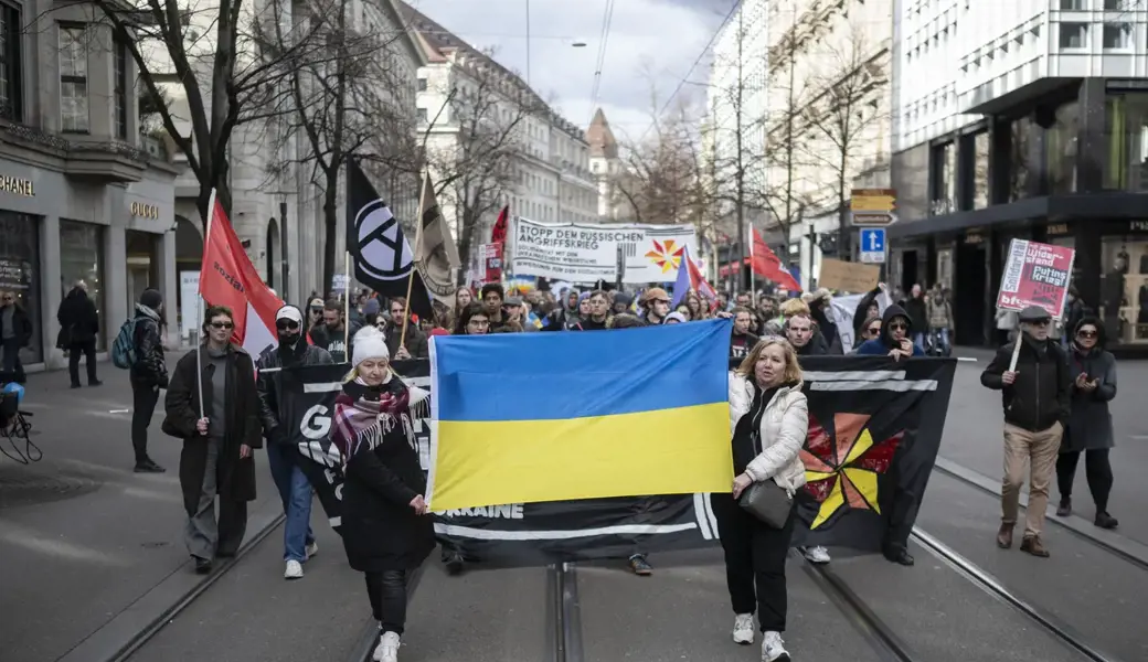 Der Krieg ist nicht vorbei: Demonstration in Zürich am vergangenen Samstag, zwei Jahre nach dem russischen Angriff auf die Ukraine. 