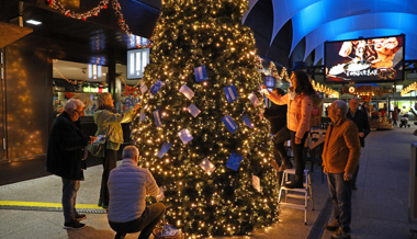 Gutes tun: Der Christbaum voller Wünsche ist zurück