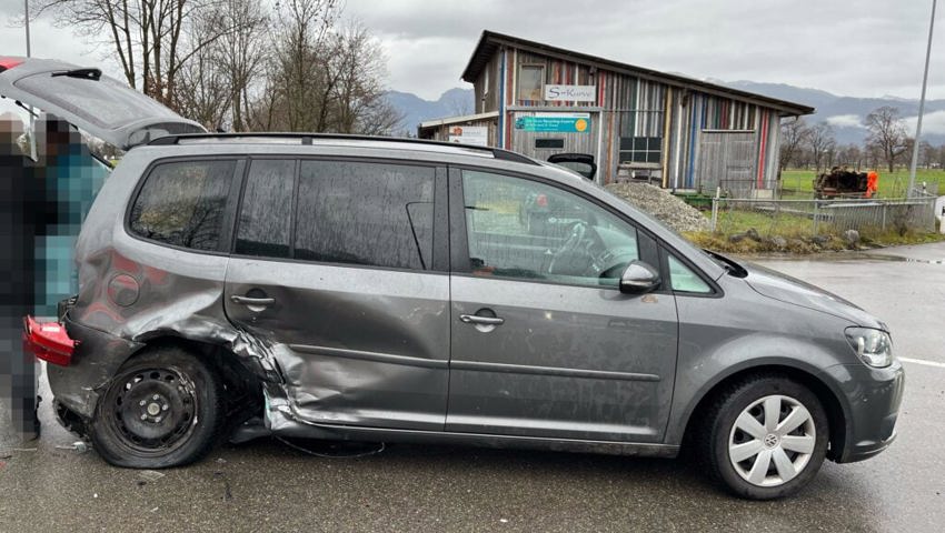  Einer der am Unfall beteiligten Autofahrer wurde verletzt ins Spital gebracht.