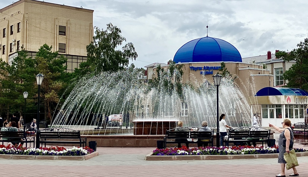 Kostanay liegt in Nordost-Kasachstan und hat rund 240000 Einwohnerinnen und Einwohner. Im Stadtzentrum ist’s aber sehr ruhig.