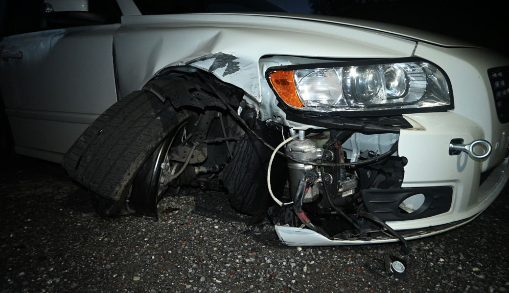 Der Autofahrer musste den Führerausweis nach dem Unfall vorläufig abgeben. 