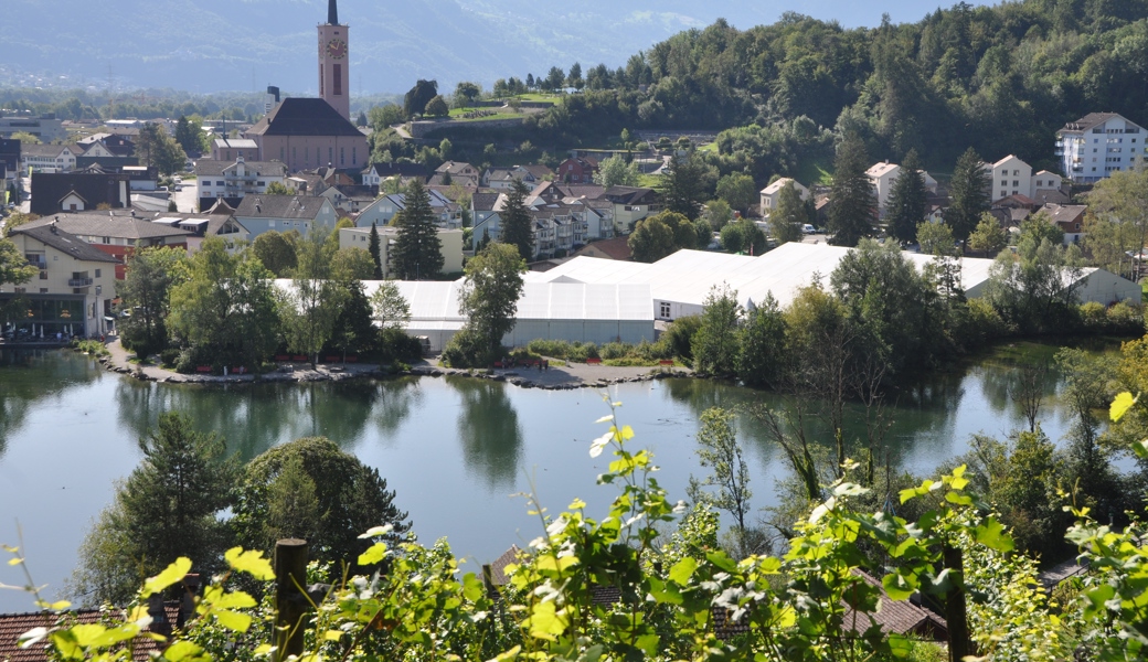 Zelte über dem Marktplatz: An der Wiga finden im September 200 Aussteller Platz für ihre Stände und Produkte.