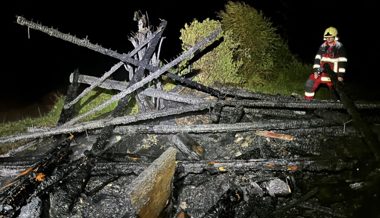 Ein Stall in Nesslau brannte vollständig ab, es kamen keine Tiere zu Schaden