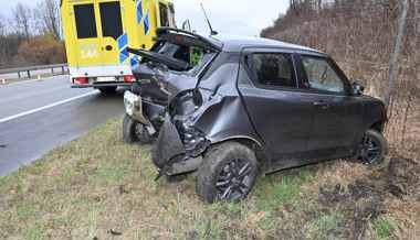 Auffahrunfall auf der A13: Zwei Personen leicht verletzt