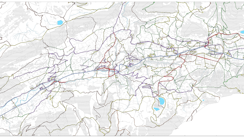 Nur einer von sechs aufgelegten Plänen: Der überarbeitete Gemeindestrassenplan (Dorf) aus der Vogelperspektive.