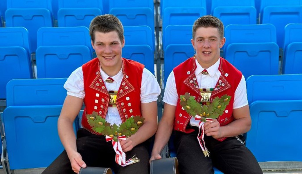 Johannes Eggenberger (links) und Daniel Gasenzer sichern sich im nationalen Vergleich Zweige.