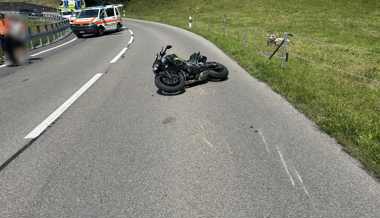 Rechtskurve unterschätzt: Motorradfahrer gestürzt