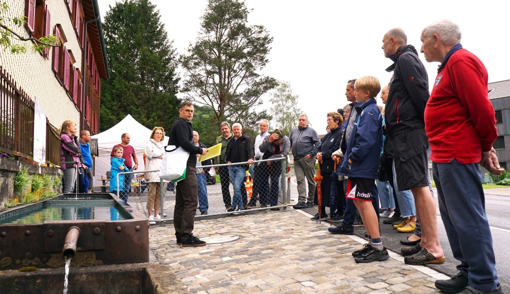 Historischer Wasserspender: Hirschnerbrunnen und Platz eingeweiht