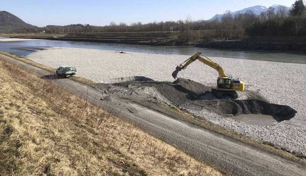 Um die Hochwassersicherheit zu gewährleisten, ist ein Geschiebemanagement nötig. Heute transportiert der Rhein jährlich rund 70'000 Kubikmeter Geschiebe Richtung Bodensee. 