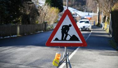 Neuer Strassenbelag zwischen Weite und Trübbach