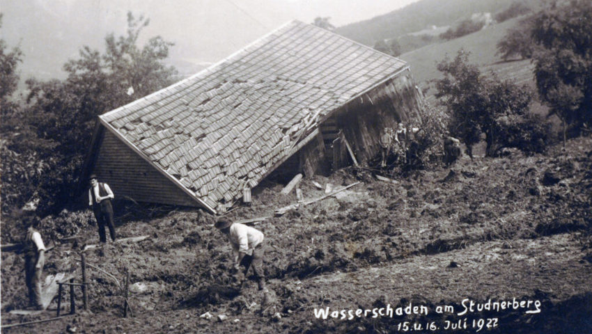  Dieser Stall am Studnerberg wurde zum grössen Teil zerstört.