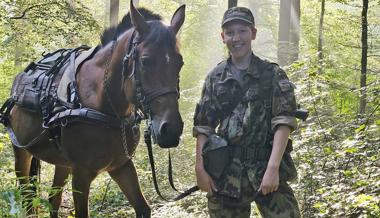 «Man wächst über sich hinaus» – Erfahrungen einer Veterinärsoldatin im Militär