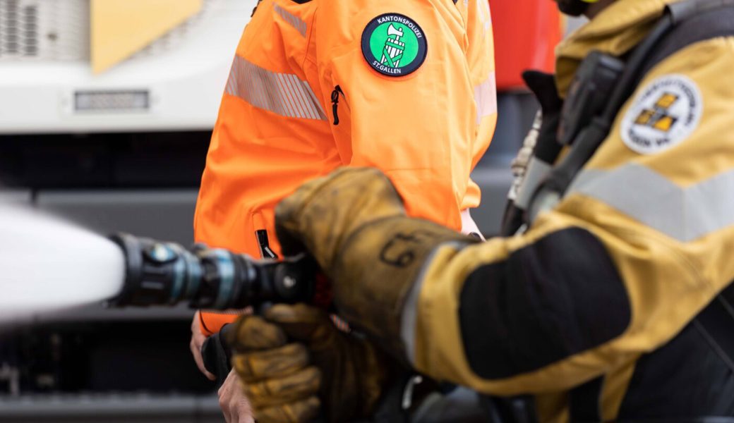  Die Feuerwehr brachte den Brand rasch unter Kontrolle. Symbolbild: Kapo SG