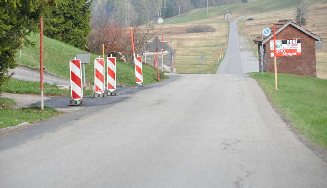 Soll mit baulichen Massnahmen für Schülerinnen und Schüler sicherer gemacht werden: Die Munzenrietstrasse in Wildhaus. 