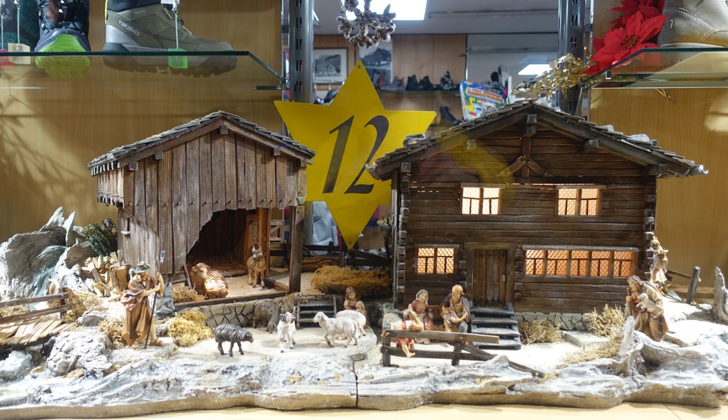 Klassische Kulisse: Das Schuhhaus Näf ist in Weihnachtsstimmung.