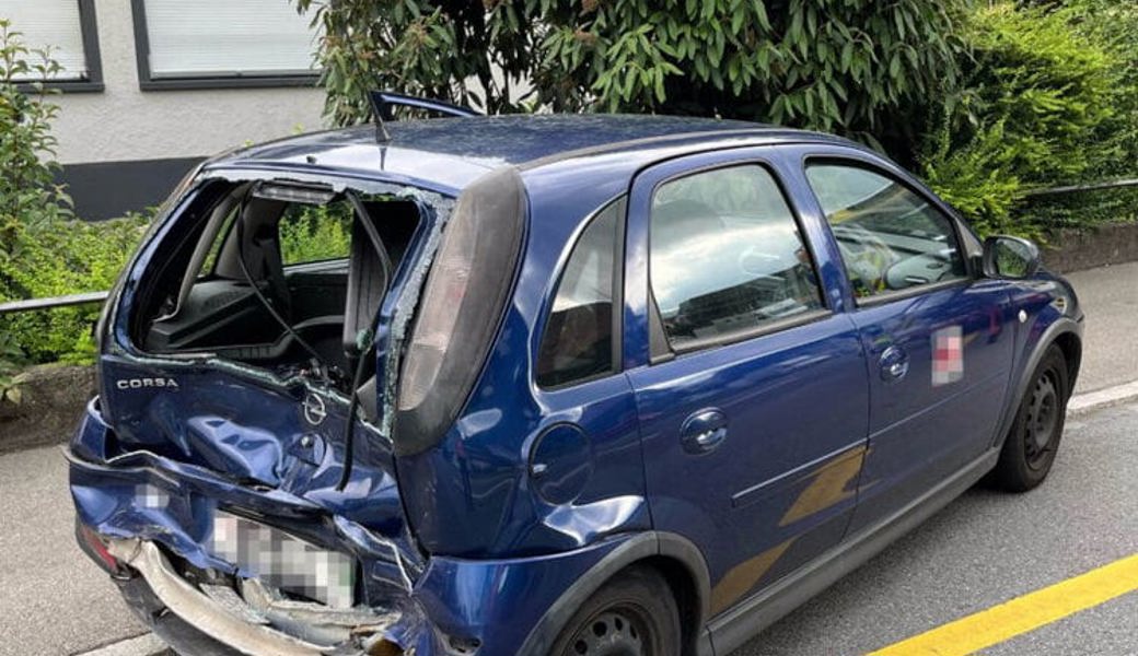  Das Auto des beim Unfall verletzten Fahrzeuglenkers wurde schwer beschädigt. 