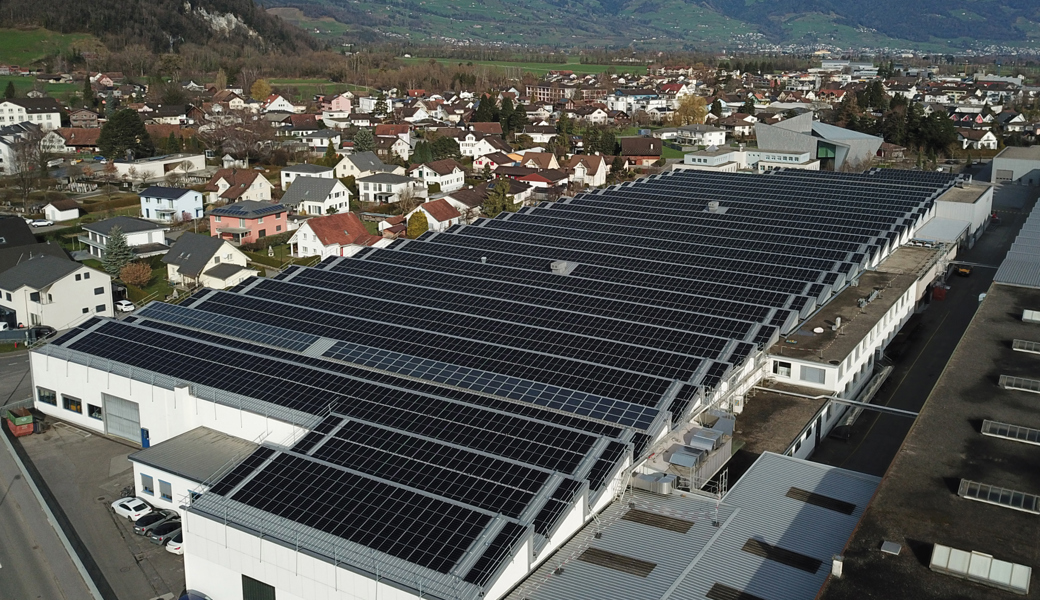 Jansen AG macht vorwärts beim grünen Strom und baut Photovoltaikanlage massiv aus