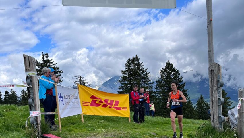  Die Siegerin bei den Damen, Gloria Giudici (35) beim Zieleinlauf. 