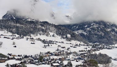 Blick auf Wildhaus und den Schafberg.