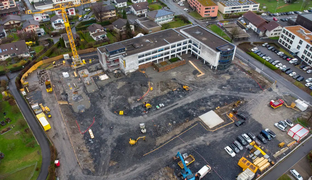 Auf der Baustelle der Kantonsschule Sargans wurde letzte Woche zum wiederholten Male Schwarzarbeit festgestellt.