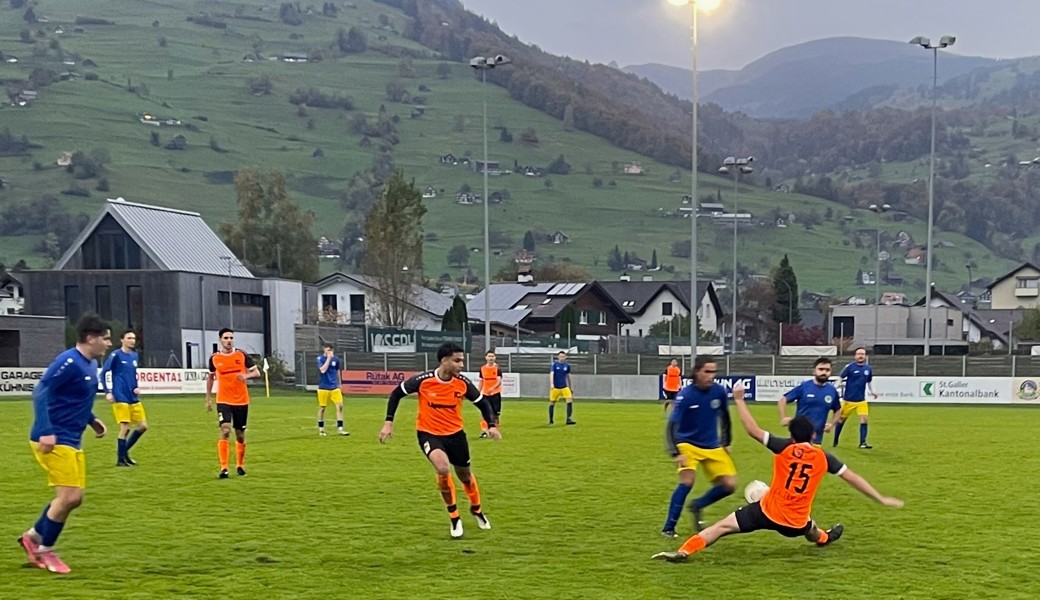 Der FC Grabs und der FC Diepoldsau-Schmitter II boten dem Publikum eine hart umkämpfte Partie. 