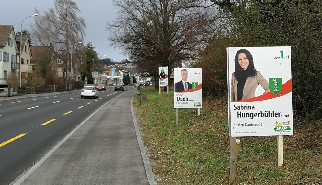 Alle Plakate der SVP Wahlkreis Wil zeigen – unrechtmässig – das Kantonswappen. 