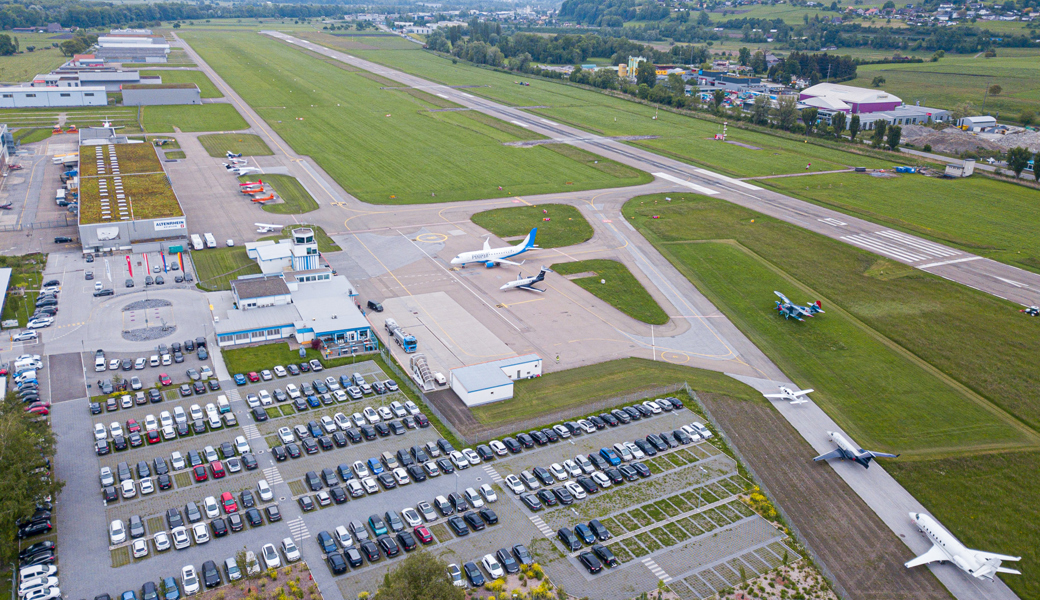 Flughafen Altenrhein: Warum die Piste im Hochsommer saniert wird