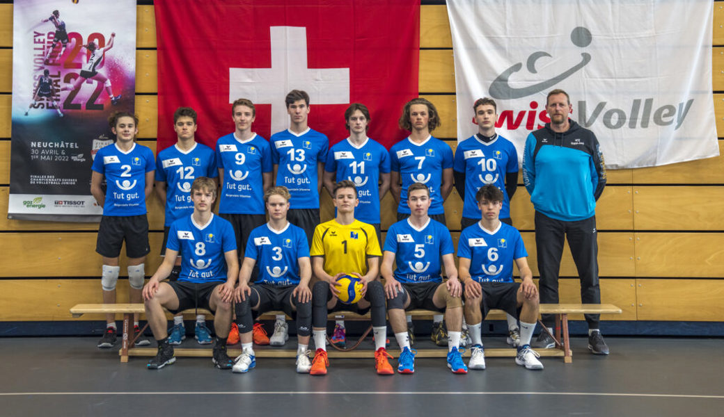  Schweizer Meister 2022 in der Altersklasse U18: TSV Jona mit dem Oberschaner Elias Auer (vorne Mitte). 