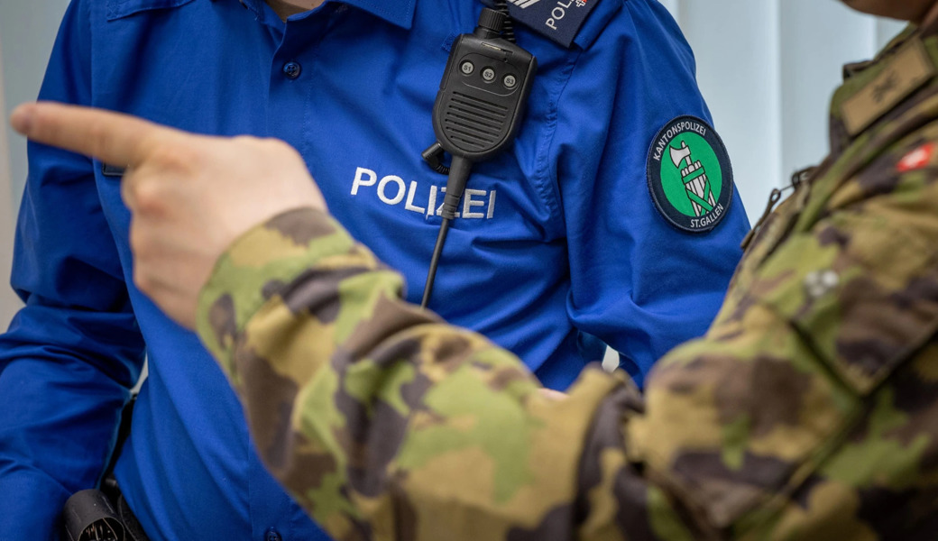 Da beim Unfall ein Fahrzeug der Armee beteiligt war, wurde die Unfallaufnahme durch die Militärpolizei übernommen.