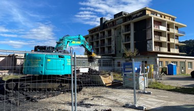 Rückbau der «Acker»-Brandruine hat begonnen