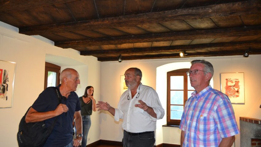  Besuch im Feldkircher Schloss Amberg, Markus Hardegger, Simone Aberer, Hausherr Matthias Scheyer und Karl-Heinz Oehri (von links).