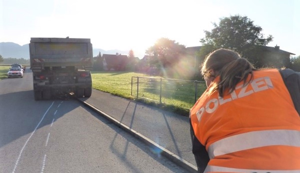 Der Unfall ereignete sich an der Ecke Büchelstrasse/Sportplatzstrasse in Rüthi.