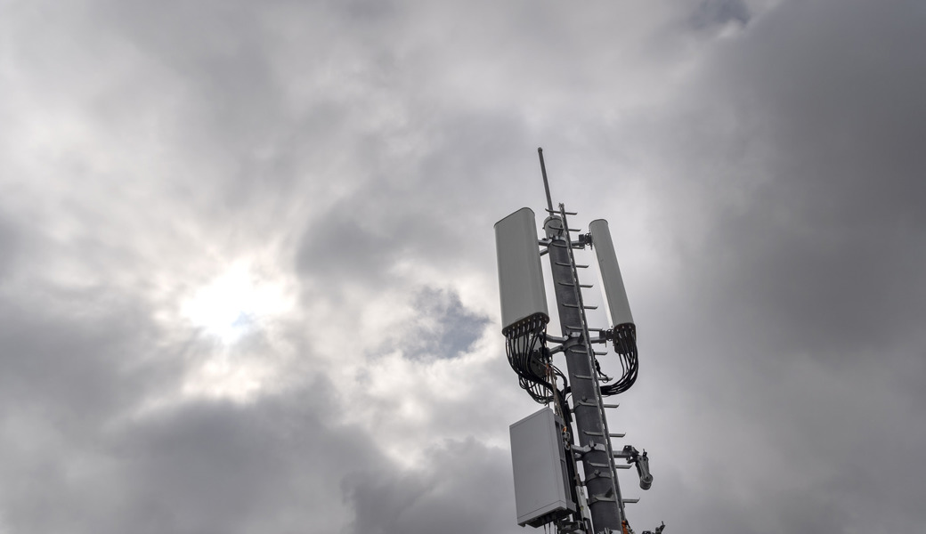  Für mehr Leistung und Geschwindigkeit: Die Swisscom möchte die Mobilfunkantenne an der Hauptstrasse in Wildhaus erweitern. Symbolbild: Martial Trezzini/Keystone