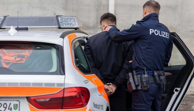 Wertsachen entrissen: Polizei fasst 15-Jährigen