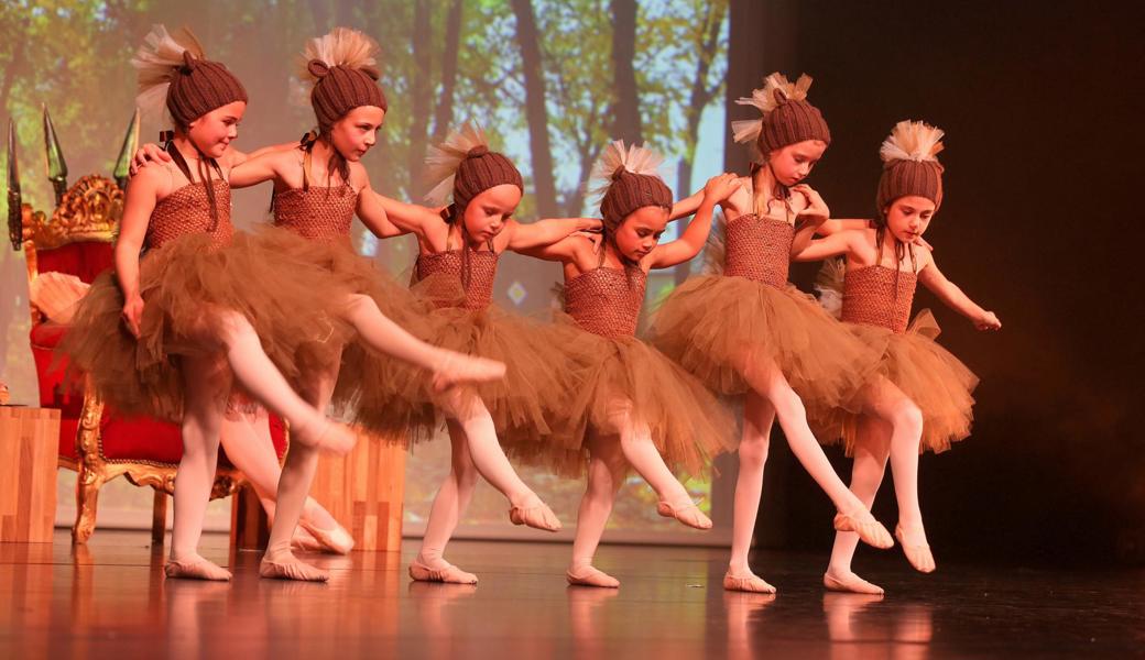 Mit Bravour vor dem grossen Publikum aufgetreten: Aufführung der Buchser Ballettschule Fabienne Reich. 