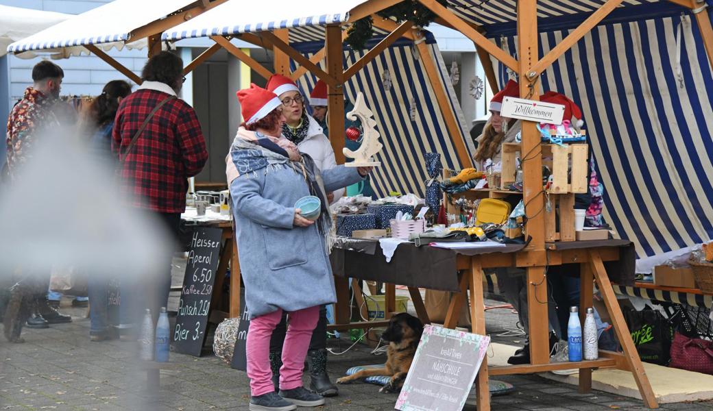 Am Markt gab es allerhand Geschenke, Dekorationen und Nützliches für den Alltag zu kaufen. 