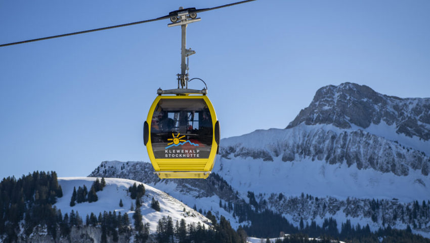  In Gondeln und Seilbahnen gilt Maskenpflicht. 