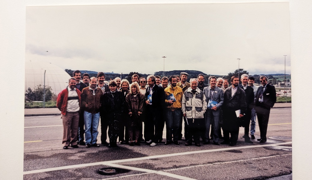 Wie eine grosse Familie: die Mitarbeitenden der Netzgruppe 085 anno 1991. 