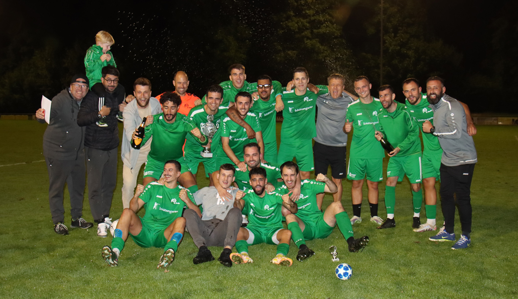 Grosse Freude beim FC Buchs über den neuerlichen Sieg am Werdenberger Cup.