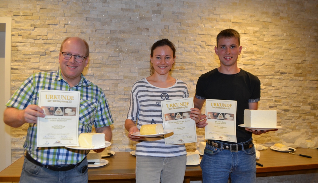 Drei der vier Gewinner (von links): Thomas Stadelmann, Anna Kägi und Emanuel Schmid.